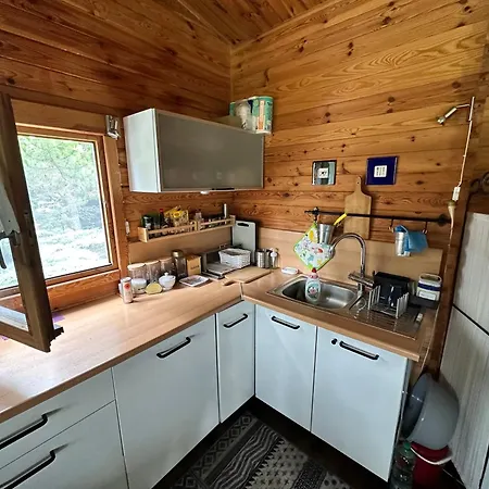 Letniskowy Nad Jeziorem Lubotyn