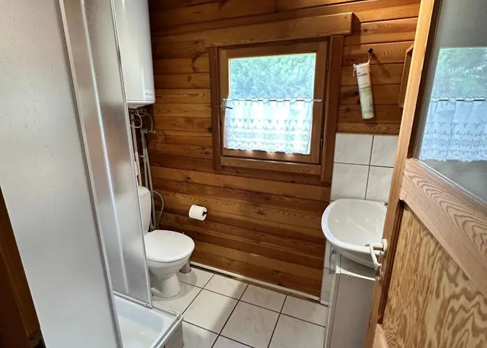 Letniskowy Nad Jeziorem * Lubotyn