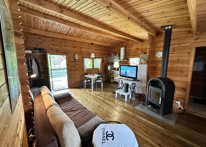 Holiday home Letniskowy Nad Jeziorem Lubotyn